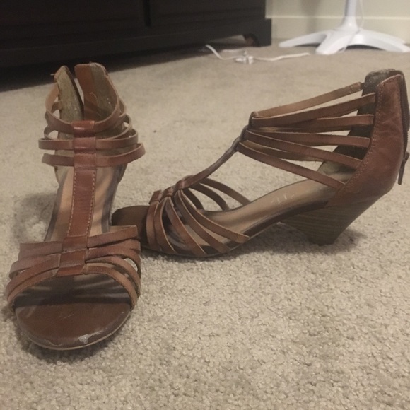 Aldo Strappy Sandals - Picture 1 of 4